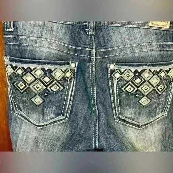 Love Nation Jeans for women - Picture 3 of 5